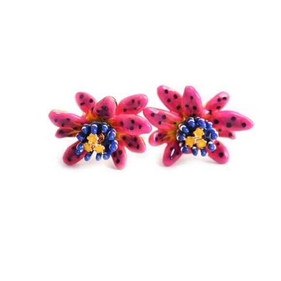 Les NEREIDES flower 🌸 stud earrings - Picture 1 of 3